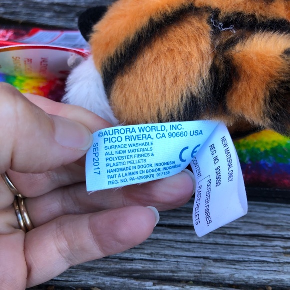 YooHoo & Friends mini round plushie Aurora World Valentines plush stuffed animal - Picture 5 of 9